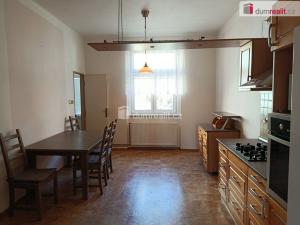 Pronájem bytu 3+1, Praha - Žižkov, Jeseniova, 85 m2