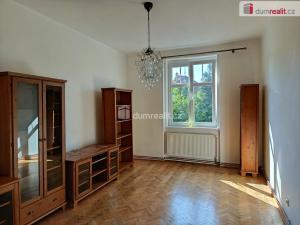Pronájem bytu 3+1, Praha - Žižkov, Jeseniova, 85 m2