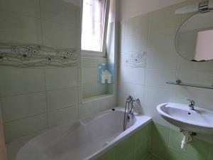 Pronájem bytu 1+1, Praha, Charkovská, 42 m2