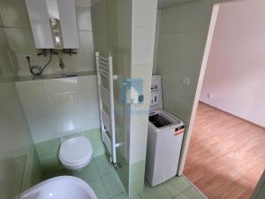 Pronájem bytu 1+1, Praha, Charkovská, 42 m2