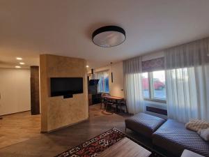 Prodej bytu 2+kk, Praha - Malá Strana, Hellichova, 57 m2