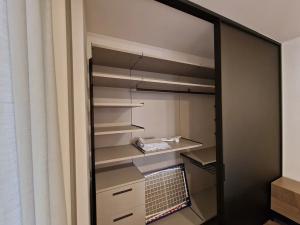 Prodej bytu 2+kk, Praha - Malá Strana, Hellichova, 57 m2