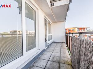 Pronájem bytu 2+kk, Praha - Vysočany, Pod Harfou, 46 m2