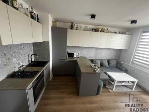 Pronájem bytu 2+kk, Havlíčkův Brod, Husova, 38 m2