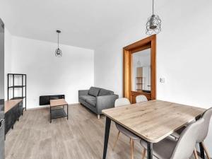 Pronájem bytu 2+kk, Hradec Králové, Pražská třída, 53 m2