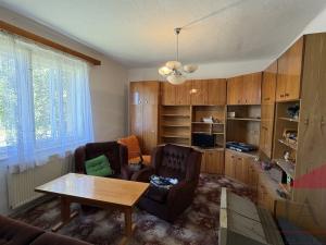 Prodej podílu 3/4 rodinného domu, Žihobce, 85 m2