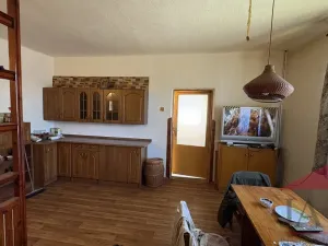 Prodej podílu 3/4 rodinného domu, Žihobce, 85 m2