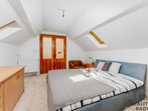 Prodej rodinného domu, Žďárec, 360 m2