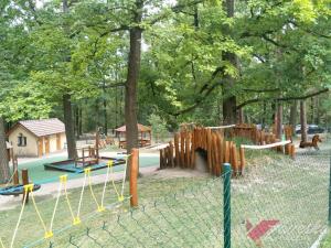 Pronájem bytu 3+kk, Milovice - Mladá, Komenského, 45 m2