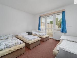 Prodej činžovního domu, Zlín - Louky, Růžová, 600 m2