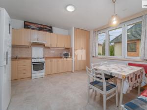 Prodej činžovního domu, Zlín - Louky, Růžová, 600 m2