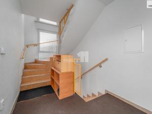 Prodej činžovního domu, Zlín - Louky, Růžová, 600 m2