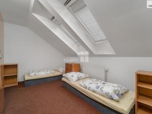 Prodej činžovního domu, Zlín - Louky, Růžová, 600 m2