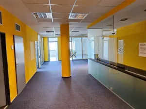Pronájem kanceláře, Nupaky, okres praha-východ, 555 m2