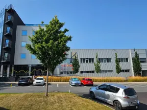 Pronájem kanceláře, Nupaky, okres praha-východ, 555 m2