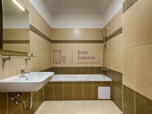 Pronájem bytu 2+kk, Jindřichův Hradec, sídliště Vajgar, 48 m2