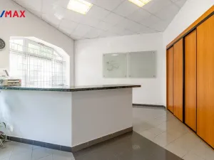 Pronájem kanceláře, Praha - Nusle, Hvězdova, 82 m2