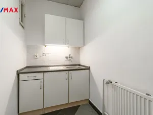 Pronájem kanceláře, Praha - Nusle, Hvězdova, 82 m2