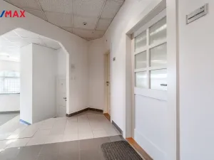 Pronájem kanceláře, Praha - Nusle, Hvězdova, 82 m2