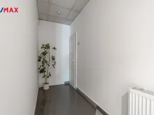 Pronájem kanceláře, Praha - Nusle, Hvězdova, 82 m2
