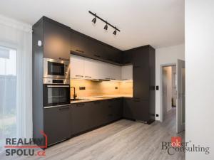 Prodej rodinného domu, Pečky - Velké Chvalovice, Za Statkem, 166 m2