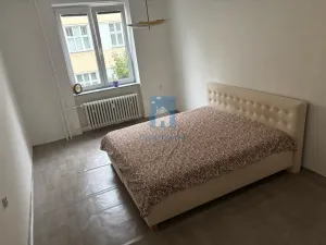 Prodej bytu 2+1, Karlovy Vary, K. Čapka, 56 m2