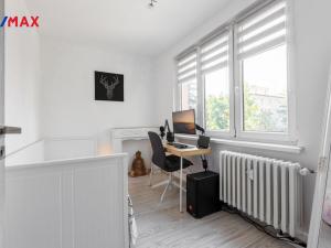 Prodej bytu 3+1, Karlovy Vary - Rybáře, Chomutovská, 60 m2