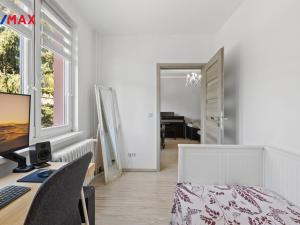 Prodej bytu 3+1, Karlovy Vary - Rybáře, Chomutovská, 60 m2