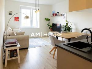 Pronájem bytu 2+kk, Praha - Holešovice, Osadní, 62 m2