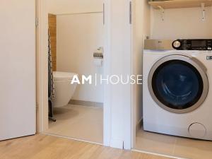 Pronájem bytu 2+kk, Praha - Holešovice, Osadní, 62 m2