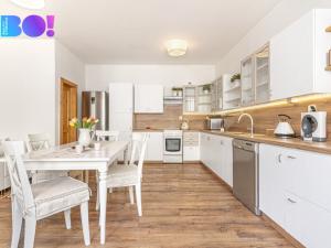 Prodej bytu 3+kk, Kostelec nad Černými lesy, náměstí Smiřických, 85 m2