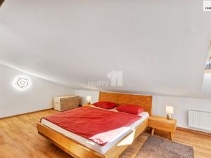 Prodej bytu 3+kk, Chrastava, náměstí 1. máje, 156 m2