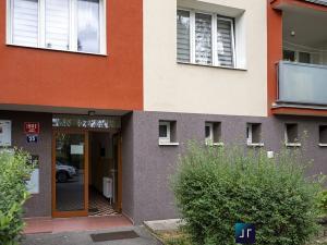 Prodej bytu 2+1, Praha - Kamýk, Zárubova, 61 m2