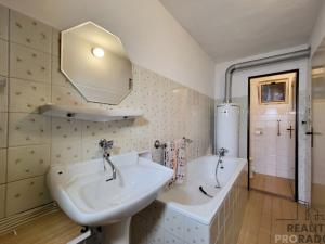 Prodej chalupy, Hluboké Mašůvky, 74 m2