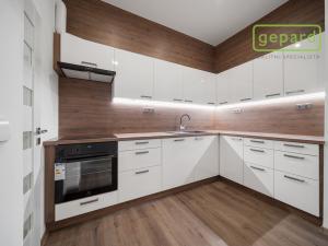 Prodej bytu 2+1, Hradec Králové, Buzulucká, 75 m2