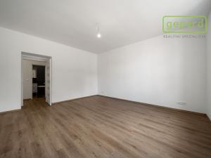 Prodej bytu 2+1, Hradec Králové, Buzulucká, 75 m2