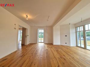 Pronájem bytu 3+1, Praha - Braník, Branická, 192 m2