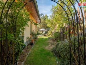 Prodej rodinného domu, Hajany, 285 m2