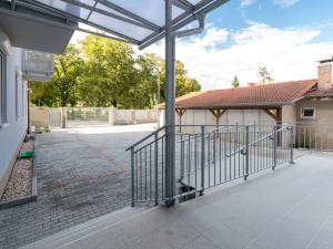 Pronájem bytu 2+kk, Milovice - Mladá, Kaštanová, 44 m2