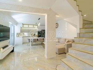 Prodej bytu 3+kk, Rostoklaty - Nová Ves II, 94 m2