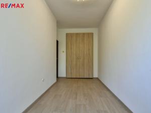 Pronájem bytu 3+1, Hradec Králové - Slezské Předměstí, třída SNP, 67 m2