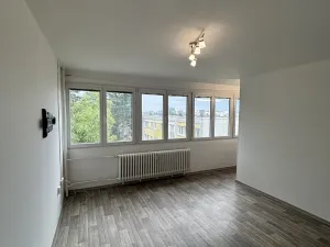 Pronájem bytu 1+kk, Hradec Králové, Severní, 28 m2