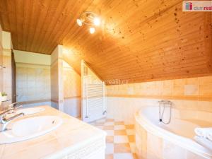 Prodej rodinného domu, Borovany, Vodárenská, 249 m2