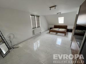 Prodej rodinného domu, Praha - Nebušice, Na Malé Šárce, 178 m2