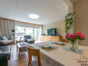 Prodej obchodního prostoru, Praha, Vačkářova, 216 m2