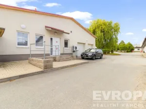 Pronájem skladu, Havlíčkův Brod, okres havlíčkův brod, 8000 m2