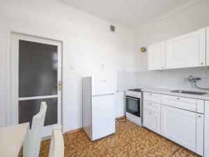 Pronájem bytu 1+1, Praha - Braník, Novodvorská, 40 m2