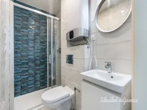 Pronájem bytu 1+kk, Praha - Vršovice, Černomořská, 18 m2