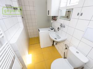 Pronájem bytu 2+kk, Praha - Žižkov, Biskupcova, 37 m2
