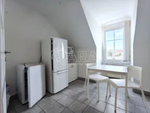 Pronájem kanceláře, Praha - Vršovice, Na louži, 101 m2